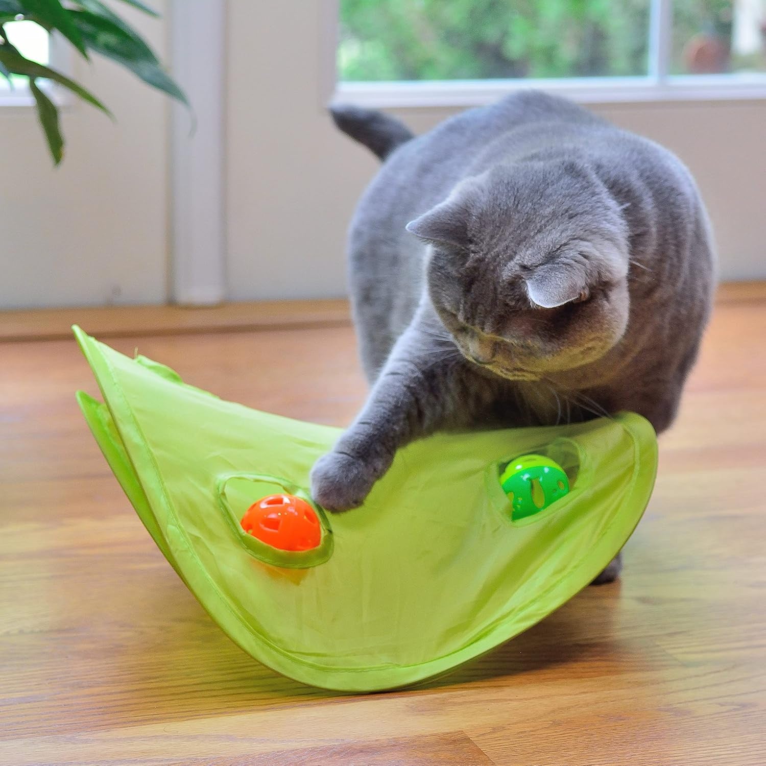 18-Piece Cat Toy Assortment - Teaser Wand, Interactive Bell Toy, Sparkle Balls, and Hide & Seek Toy for Kittens and Puppies